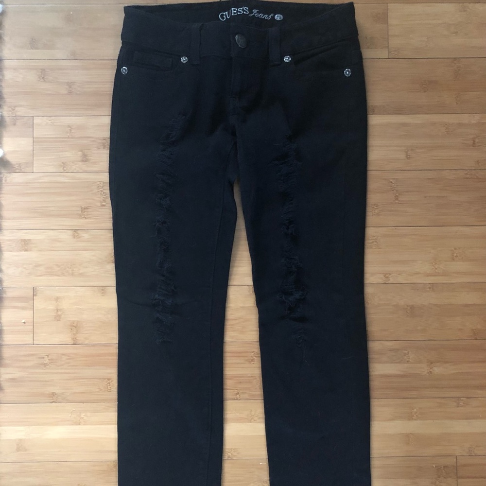 Women’s Guess black distressed skinny jeans